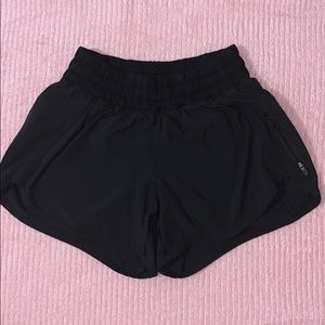 Lululemon Tracker Shorts 4” Size 4